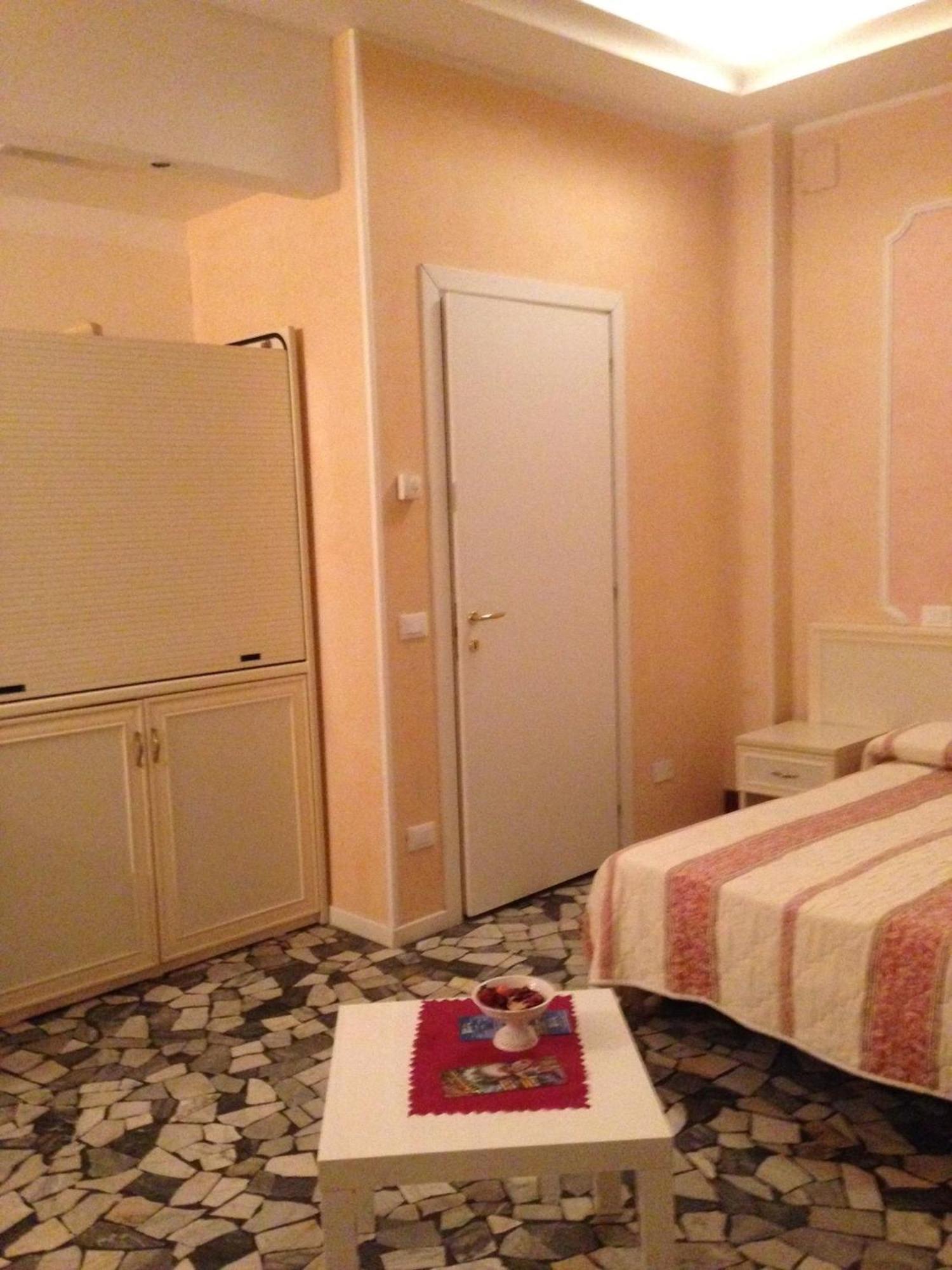 Hotel Residence Maria Grazia Rimini Room photo