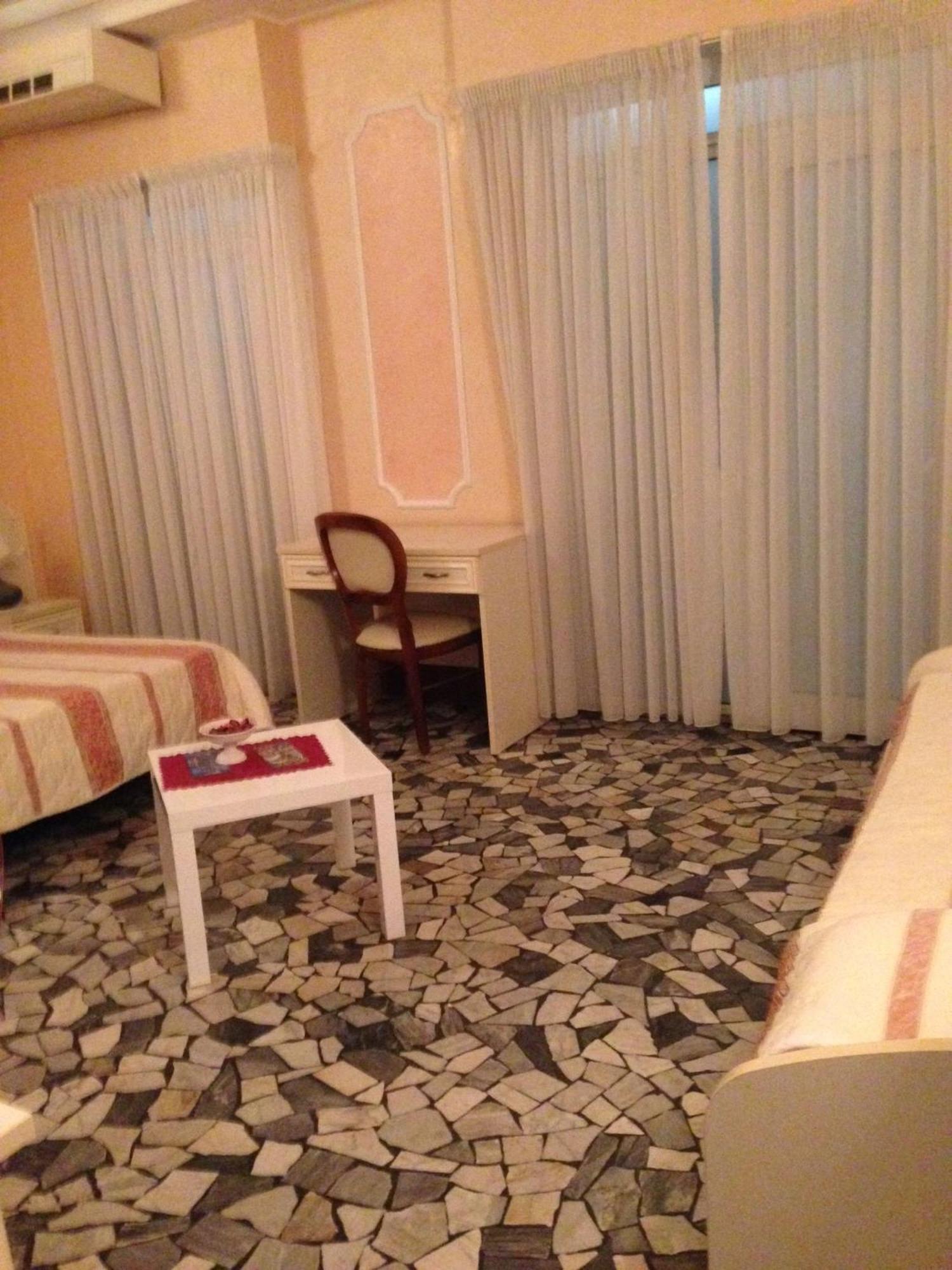 Hotel Residence Maria Grazia Rimini Room photo